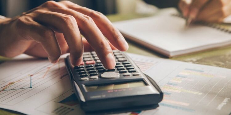 Έρχεται πακέτο μέτρων με φθηνότερα κεφάλαια και μείωση εισφορών για επιχειρήσεις