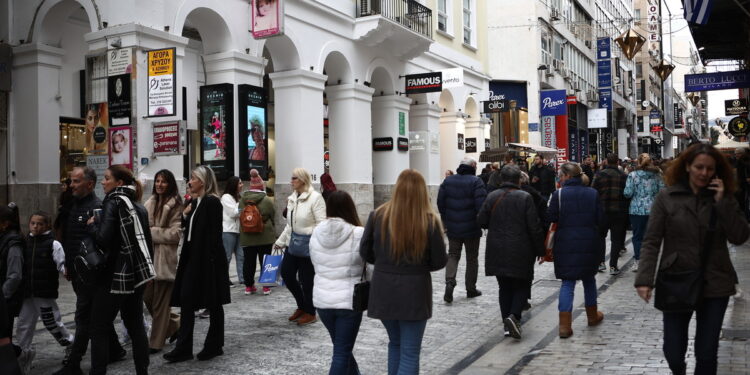 Κατά 2,4% αυξήθηκε ο τζίρος του λιανικού εμπορίου