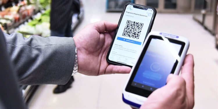 Ψηφιακή Κάρτα Εργασίας: Πότε τίθεται σε πλήρη εφαρμογή σε τουρισμό και εστίαση