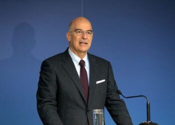 Δένδιας: Στα Ηνωμένα Αραβικά Εμιράτα σήμερα - Επίσκεψη στη φρεγάτα «Ύδρα»