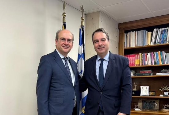 Ο νέος Εξωδικαστικός Μηχανισμός στο επίκεντρο της συνάντησης του Θανάση Παπαθανάση με τον Κωστή Χατζηδάκη