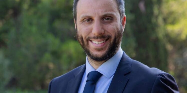 O Γιάννης Πισιμίσης μιλά στην Today Press για το οικονομικό θαύμα του Δήμου Βριλησσίων