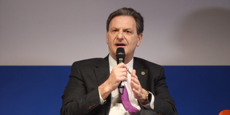 Σε δημόσια διαβούλευση τίθεται από τον Υπουργό Περιβάλλοντος το νομοσχέδιο για τις Δ.ΕΥ.Α