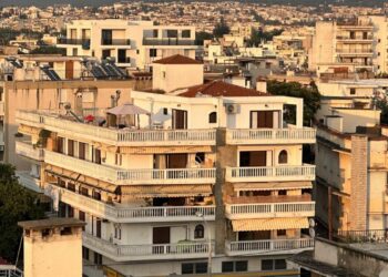 ΕΝΦΙΑ: Ποιοι απαλλάσσονται από τον βαρύ φόρο – Πότε εκπνέει η προθεσμία για έκπτωση