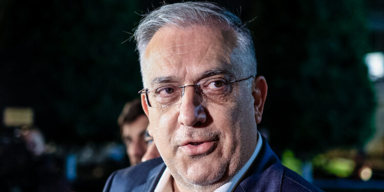 Θεοδωρικάκος: Θα σταθώ δίπλα στο ΕΚΕΤΑ με όποιο τρόπο του ζητηθεί