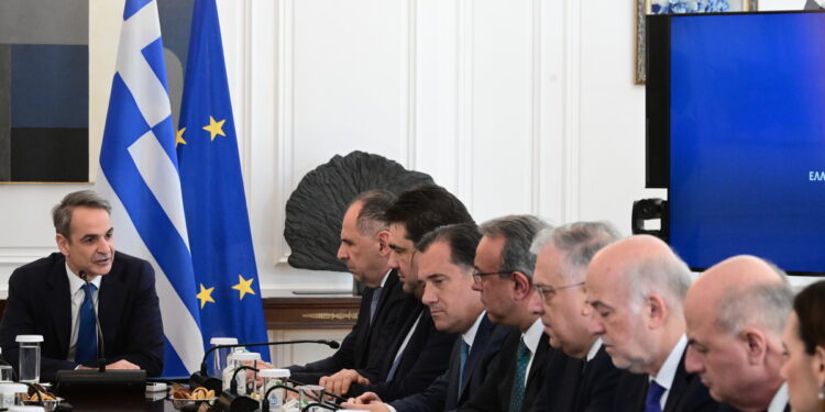 Υπουργικό Συμβούλιο: Το πρόσημο του αναπτυξιακού νόμου είναι η ενίσχυση της βιομηχανίας και των θέσεων εργασίας