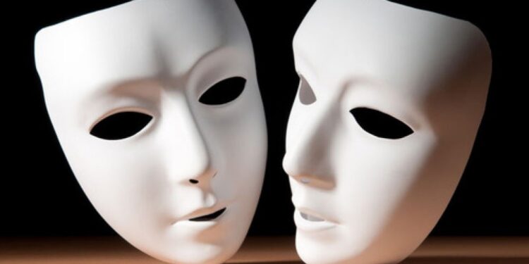 Πρόσωπα και προσωπεία – Today Press