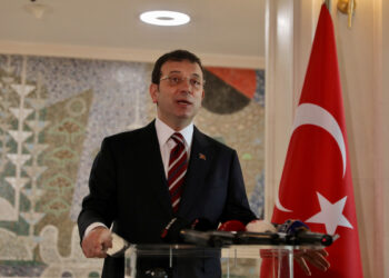 Η δημοκρατία της γείτονος