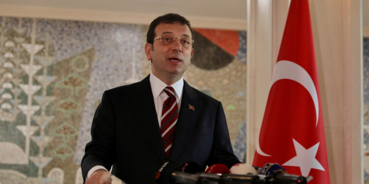 Η δημοκρατία της γείτονος