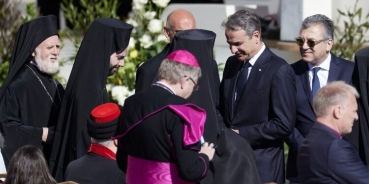 Στην κηδεία του Πάπα Φραγκίσκου ο Κυριάκος Μητσοτάκης