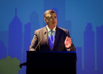 Ο Επίτροπος Βιώσιμων Μεταφορών και Τουρισμού Απ. Τζιτζικώστας απένειμε τα βραβεία της Ευρωπαϊκής Εβδομάδας Κινητικότητας