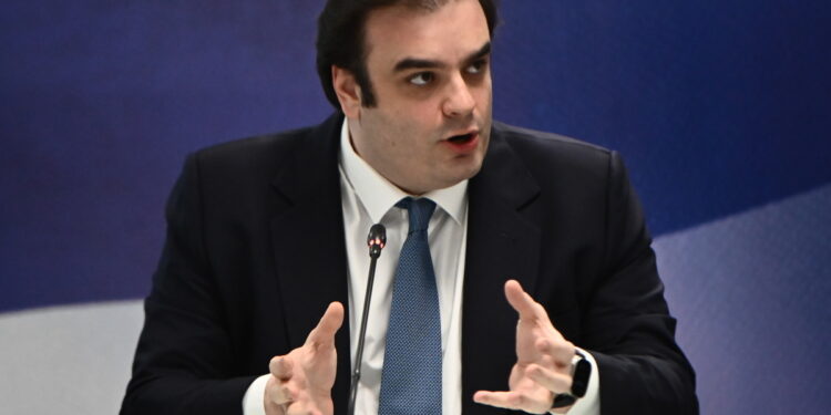 Ο Κυριάκος Πιερρακάκης κατέθεσε αίτημα στην ΕΕ για ενεργοποίηση της εθνικής ρήτρας διαφυγής