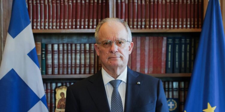 Η αφοσίωση με την οποία τιμά τα ελληνικά χρώματα αποτελεί πηγή υπερηφάνειας και έμπνευσης για όλους μας