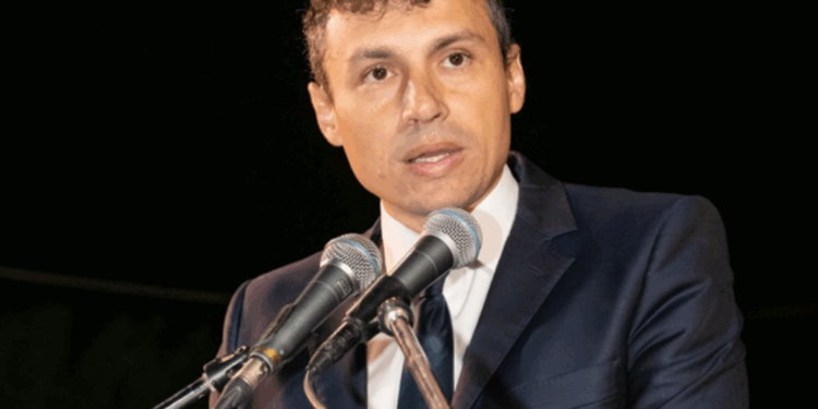 «Μπορούμε να πούμε, με το κεφάλι ψηλά ότι επί των ημερών μας, ο Δήμος γύρισε σελίδα»