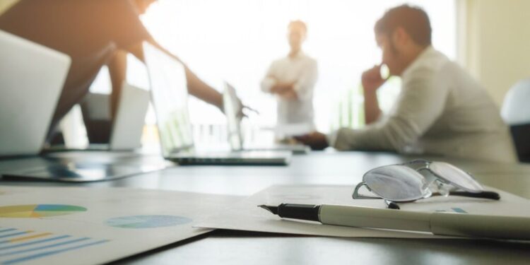 Κάτω από τη βάση οι 10 μεγαλύτεροι δήμοι της χώρας