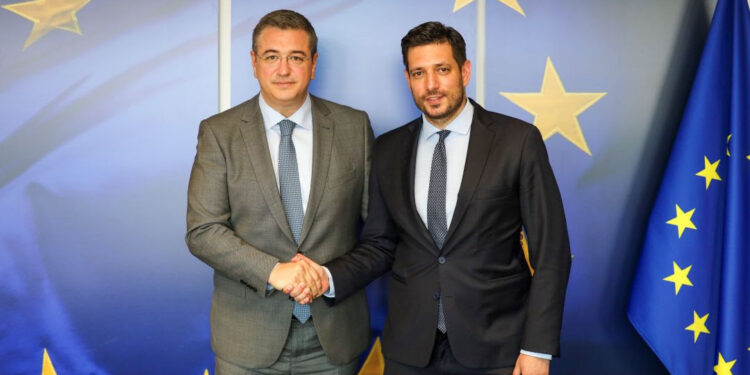 Συνάντηση Α. Τζιτζικώστα - Κ. Κυρανάκη στις Βρυξέλλες για τον ελληνικό σιδηρόδρομο