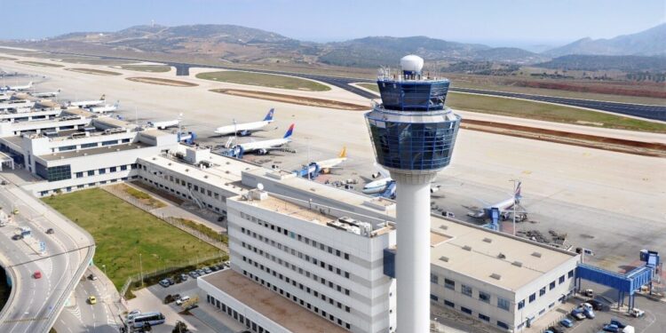 Στα 8,6 δισ. ευρώ η συνολική συνεισφορά του αεροδρομίου της Αθήνας στην ελληνική οικονομία