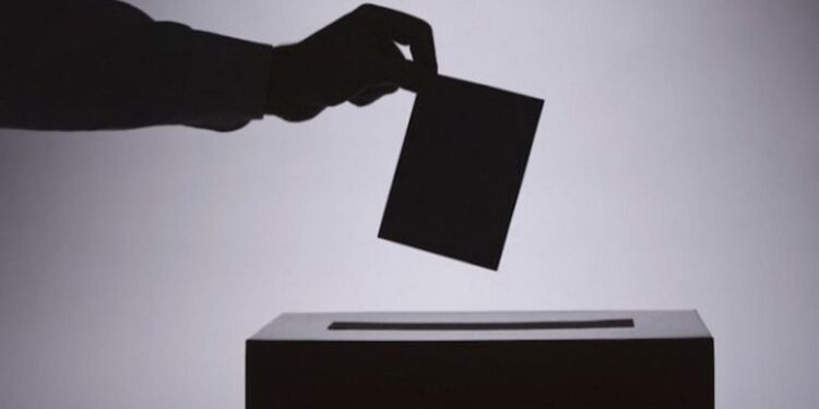 Δημοσκόπηση Interview: Στην πρώτη θέση η ΝΔ με 31,3%, ακολουθεί το ΠΑΣΟΚ