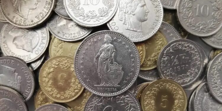 Ελβετικό Δάνειο: Ποια είναι λύση για τους 70.000 εγκλωβισμένους δανειολήπτες