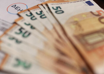 Ανατιμήσεις και μπλακ άουτ