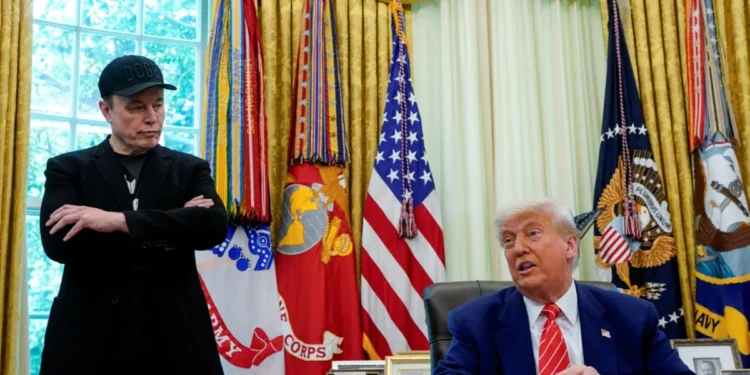 Θα υπάρξουν πολύ σοβαρές συνέπειες εάν ο Ίλον Μασκ χρηματοδοτήσει υποψηφίους του Δημοκρατικού Κόμματος