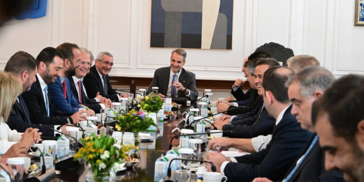 Σειρά τους τώρα…