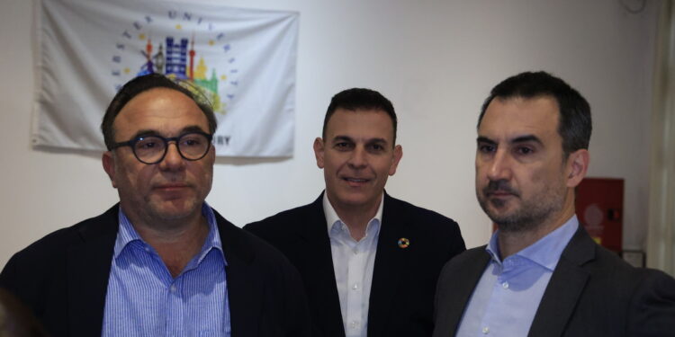 Πανωλεθρίαμβος