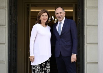 Συνάντηση Γιώργου Γεραπετρίτη με την προσωπική απεσταλμένη του Γενικού Γραμματέα του ΟΗΕ για την Κύπρο