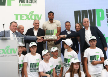 Τι συνδέει τους Υπουργούς με την ΤΕΧΑΝ;