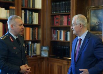 Συνάντηση του ΠτΔ Κ. Τασούλα με τον αρχηγό της ΕΛ.ΑΣ. Δ. Μάλλιο