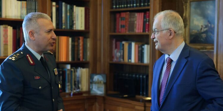 Συνάντηση του ΠτΔ Κ. Τασούλα με τον αρχηγό της ΕΛ.ΑΣ. Δ. Μάλλιο