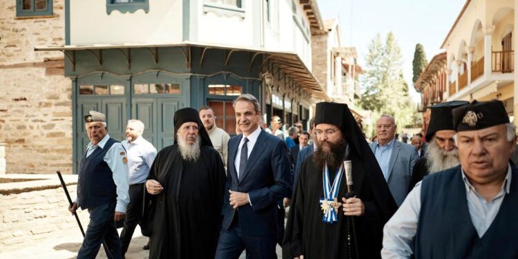 Θέλω να εκφράσω την ευγνωμοσύνη της Πολιτείας και του λαού μας για το τεράστιο έργο που επιτελείται