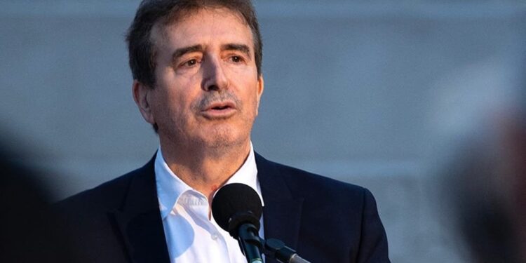 Αθλητισμός με κανόνες, γήπεδα με ζωή (vid)