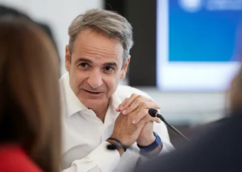 Σκοπός μας είναι να απαλύνουμε και να ελαφρύνουμε τη μεσαία τάξη, ειδικά τους μισθωτούς