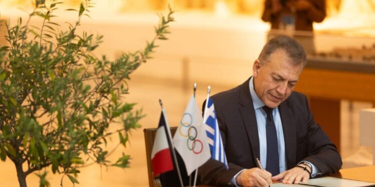 Η ιστορική παραχώρηση του ΣΕΦ στον Ολυμπιακό – Η διεκδίκηση του Final Four 2026 – Τομές για ίση συμμετοχή και διαφάνεια στον αθλητισμό