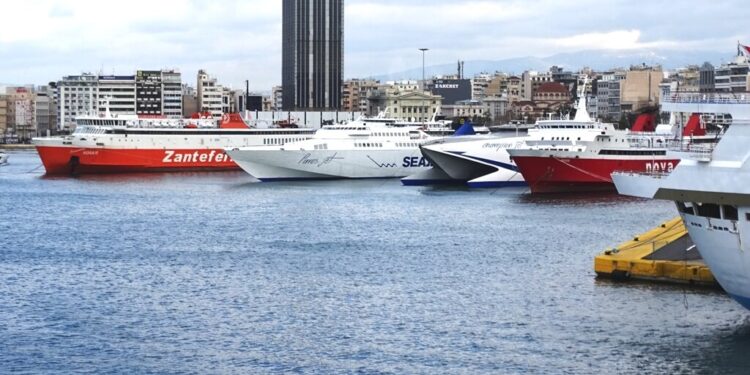 Στο μικροσκόπιο ακτοπλοΐα, φροντιστήρια και έργα πληροφορικής με κοινοτική χρηματοδότηση