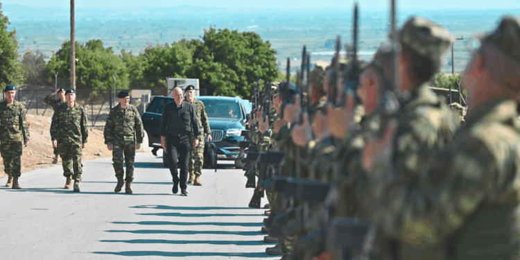 "Έχουμε τη φιλοδοξία οι καλύτερες και οι καλύτεροι να φοιτούν στις στρατιωτικές σχολές της Πατρίδας μας" (vid)