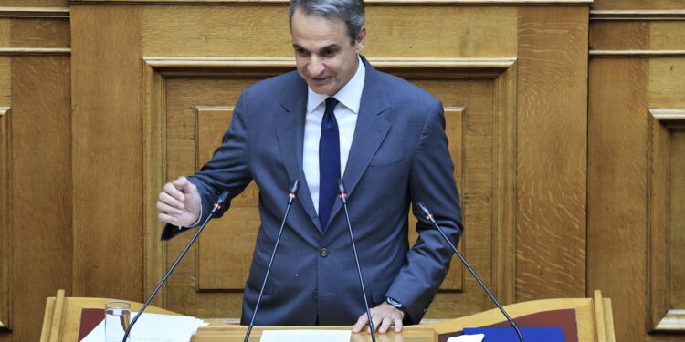 Μητσοτάκης: Αναστέλλεται η εξέταση αιτήσεων ασύλου για 3 μήνες