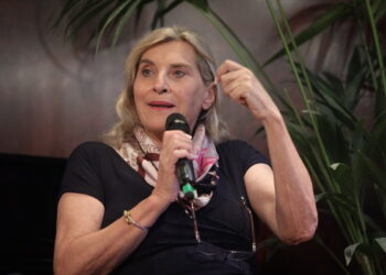 Το παρασκήνιο