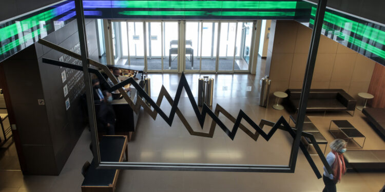 Το Χρηματιστήριο Αθηνών παγκόσμιος πρωταθλητής αποδόσεων – Γιατί οι ξένοι επενδυτές επιλέγουν Ελλάδα