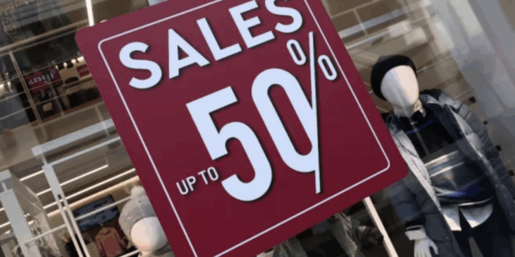 Εκπτώσεις: Πότε ξεκινούν – Πού θα κυμανθούν οι τιμές