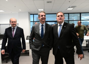 Ποιοι γλιτώνουν τα δικαστήρια – Φρένο στις διώξεις για χρέη σε εφορία και δημόσιο