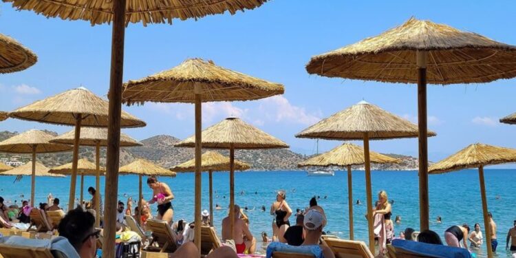 «Θερίζει» φοροπαραβάτες η ΑΑΔΕ-Drones, «τουρίστες-εφοριακοί» και ψηφιακά εργαλεία στην υπηρεσία της καταπολέμησης της φοροδιαφυγής