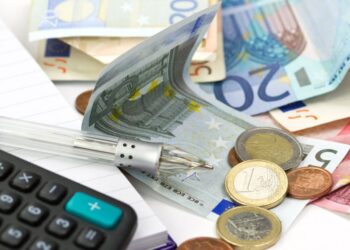 Ποιοι κερδίζουν έως 5.000€ το χρόνο – Οι μεγάλες αλλαγές για νέους, οικογένειες και επαγγελματίες