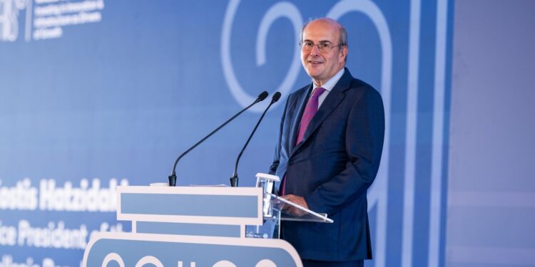 Οι τέσσερις προτάσεις του Κωστή Χατζηδάκη