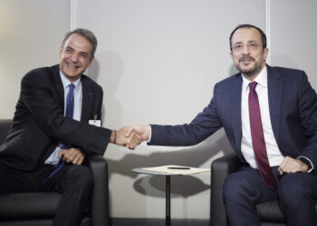 Συνάντηση Μητσοτάκη - Χριστοδουλίδη: Παραμένουμε απολύτως προσηλωμένοι στην υλοποίηση του έργου της ηλεκτρικής διασύνδεσης Ελλάδας