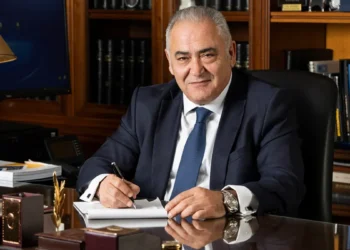 «100 Χρόνια Ε.Ε.Α. – Μικρομεσαία Επιχειρηματικότητα σε Σημείο Καμπής», του Γιάννη Χατζηθεοδοσίου