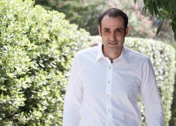 Το κανονίζει…