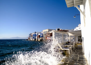 Με «βανάκια» στη Μύκονο