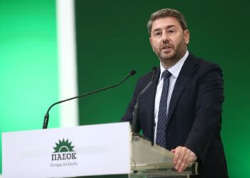 Ο κ. Μητσοτάκης εκθέτει τη χώρα